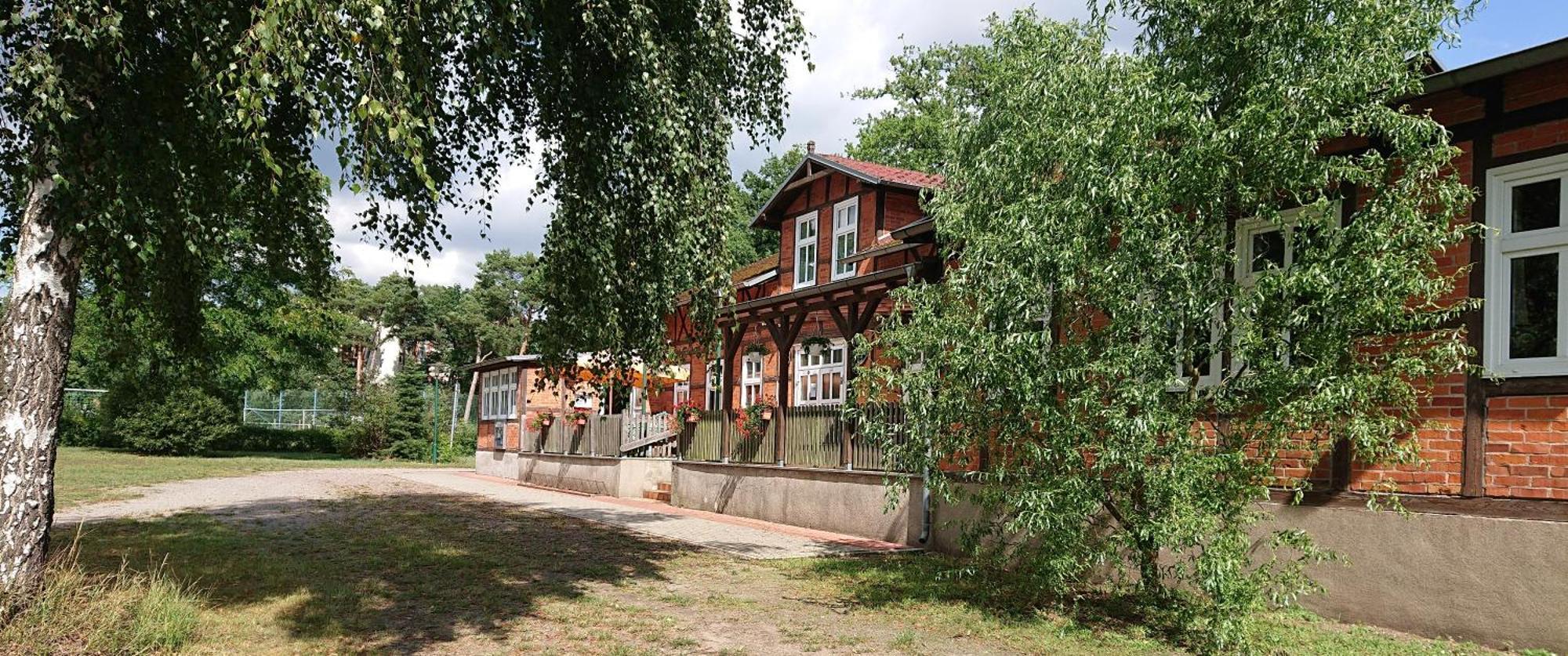 Hotel Schuetzenhaus Lenzen Bagian luar foto